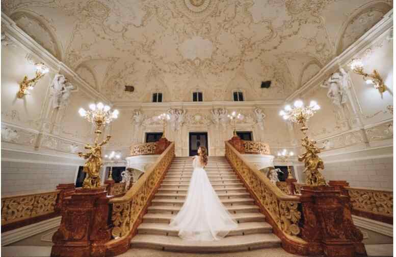 Hochzeit planen, welche Kosten Paare realistisch einplanen sollten