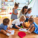 Frühe Betreuung in einer internationalen Stadt